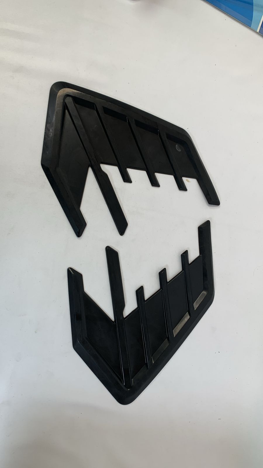 Car air flow black