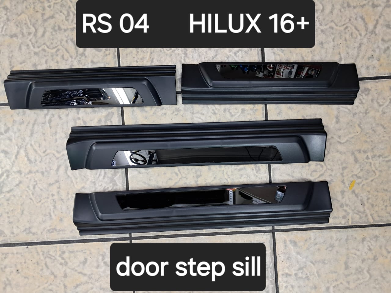 DOOR STEP SILL HILUX 2016+