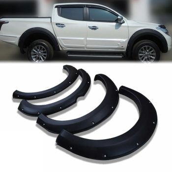WHEEL ARCH MITSUBISHI TRITON 2015-2019 STUDDED @